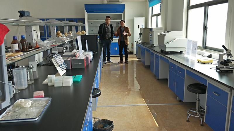 山(shān)東(dōng)尚生(shēng)農(nóng)牧白(bái)總參觀檢測中心