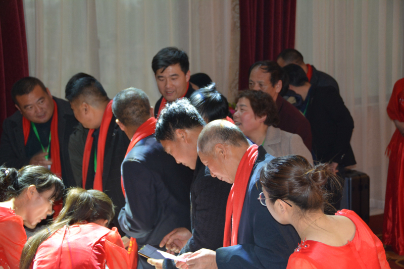 戮力同行(xíng) · 逐夢未來(lái)—— 中原邦農(nóng)集團2021年(nián)第一(yī)季度大(dà)會(huì)暨新品發布會(huì)圓滿落幕