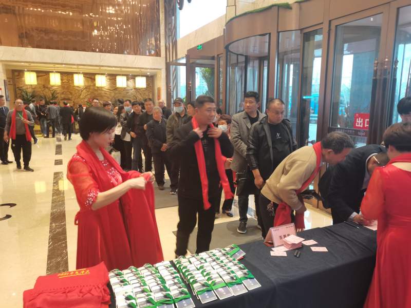 戮力同行(xíng) · 逐夢未來(lái)—— 中原邦農(nóng)集團2021年(nián)第一(yī)季度大(dà)會(huì)暨新品發布會(huì)圓滿落幕